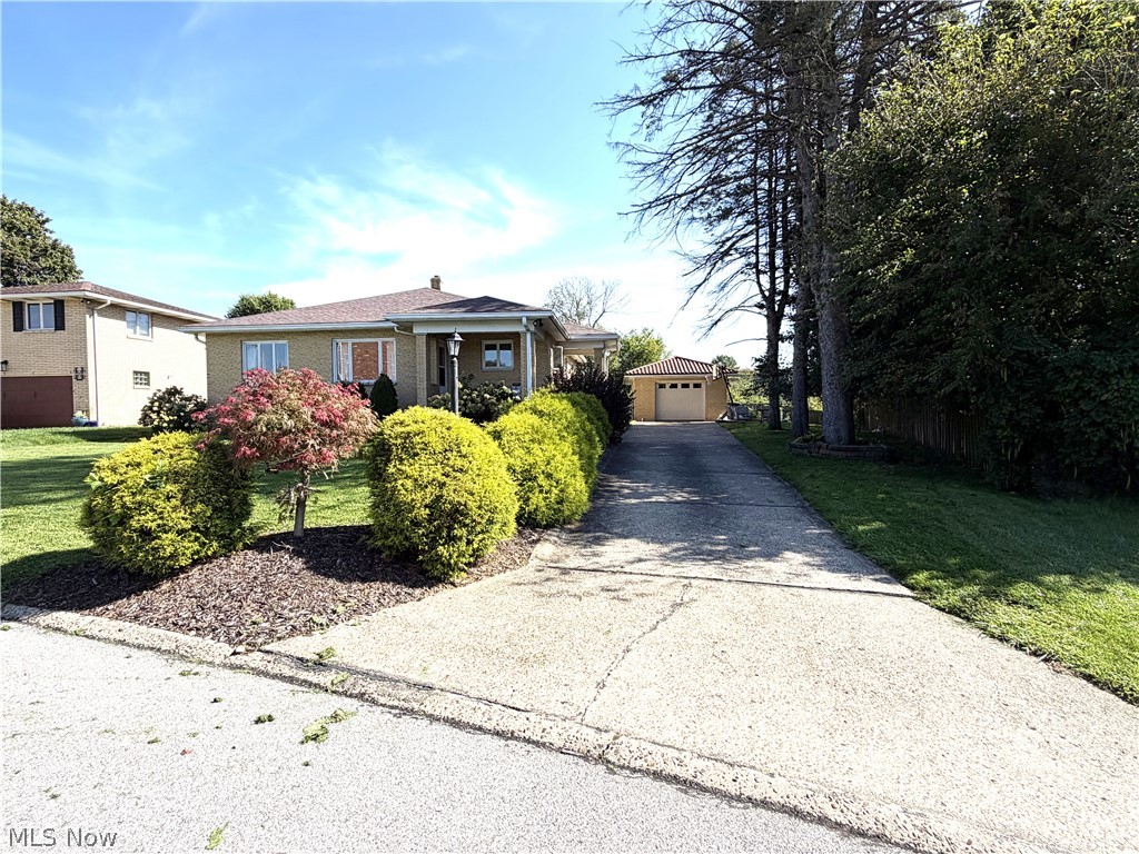 2098 Eve Drive Steubenville OH 43952