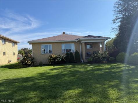 2098 Eve Drive Steubenville OH 43952