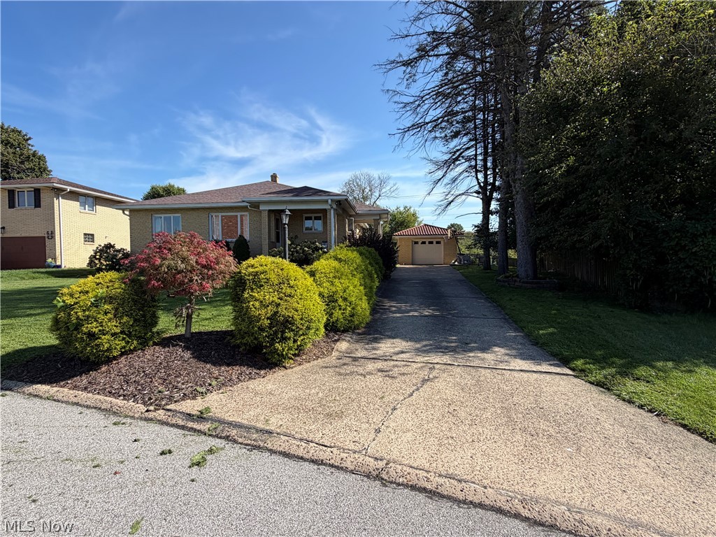 2098 Eve Drive Steubenville OH 43952