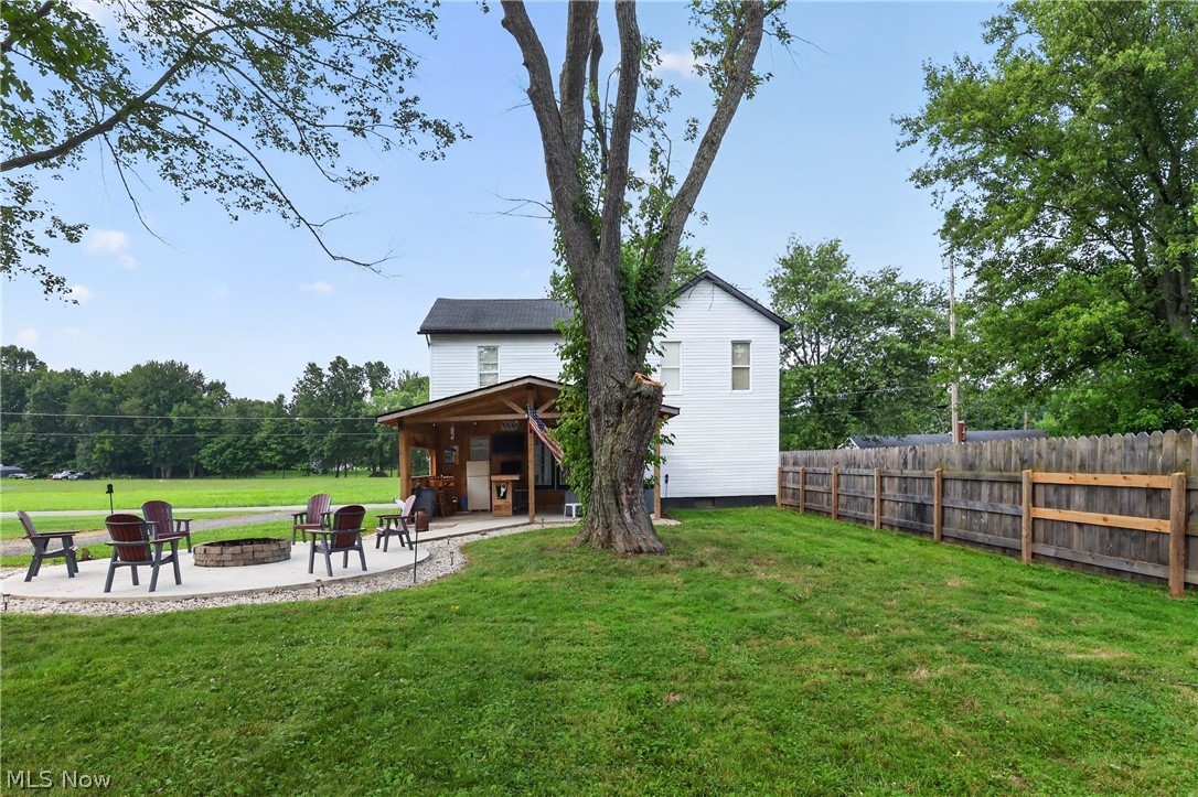 276 E College Street West Farmington OH 44491