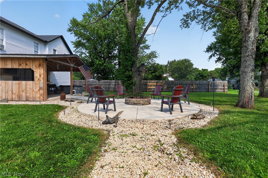 276 E College Street West Farmington OH 44491