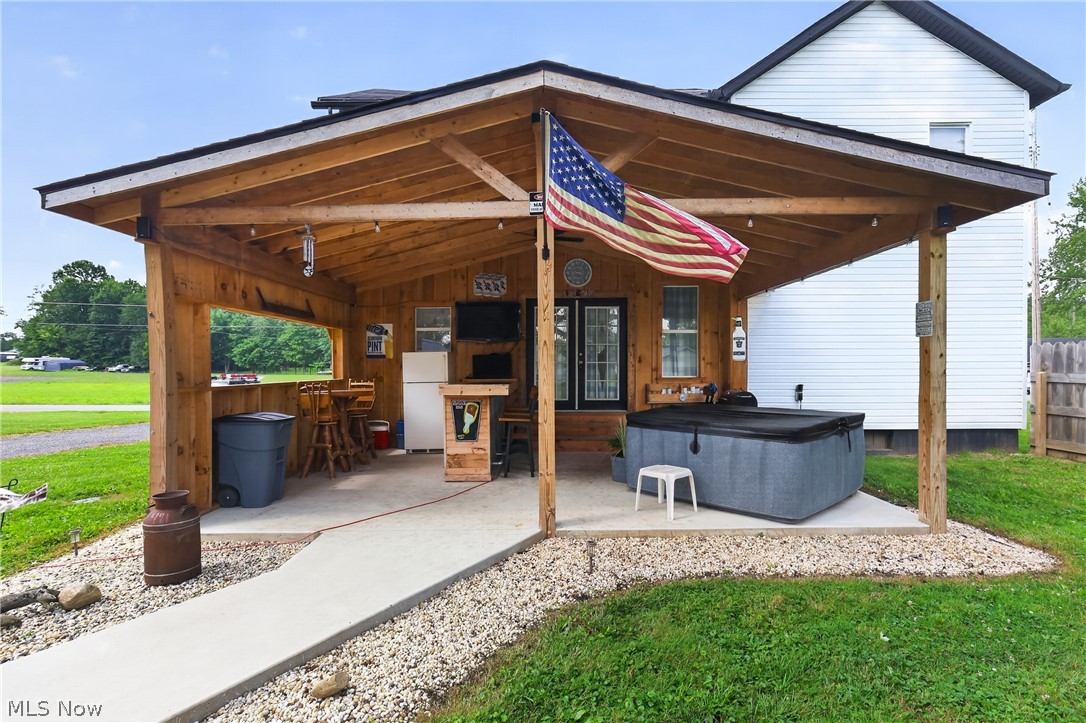 276 E College Street West Farmington OH 44491