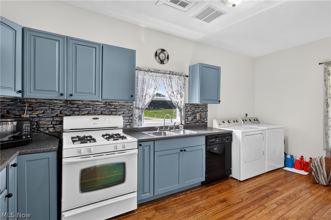 276 E College Street West Farmington OH 44491