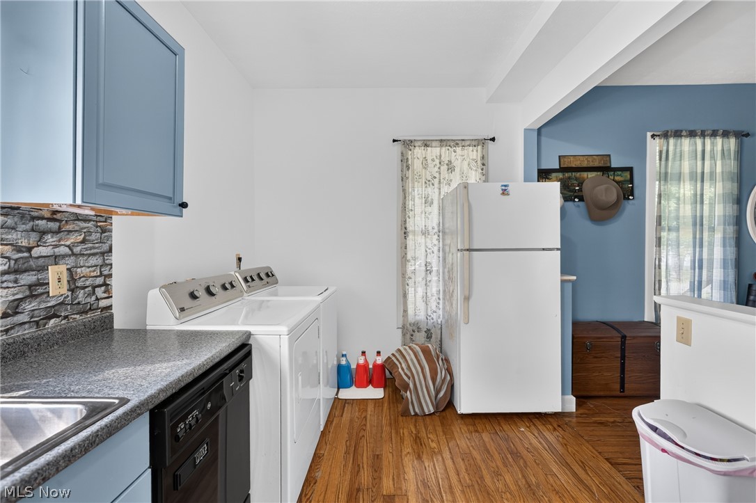 276 E College Street West Farmington OH 44491