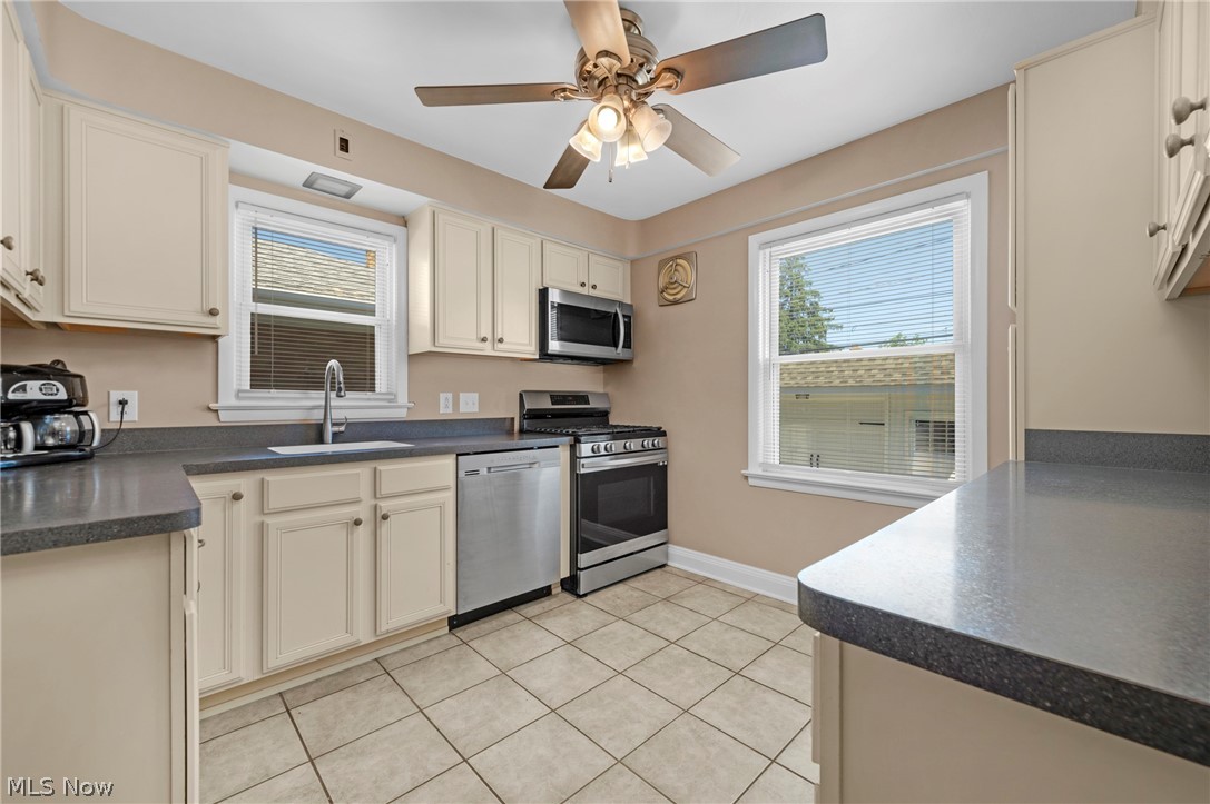 3122 Parklane Drive Parma OH 44134