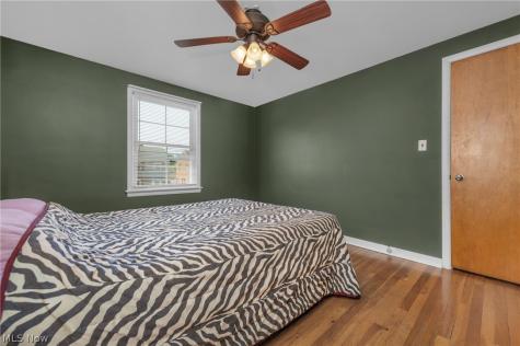 3122 Parklane Drive Parma OH 44134