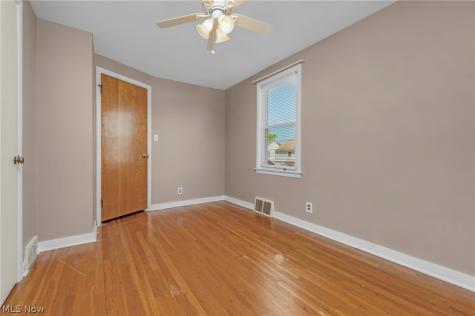 3122 Parklane Drive Parma OH 44134