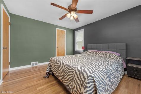 3122 Parklane Drive Parma OH 44134