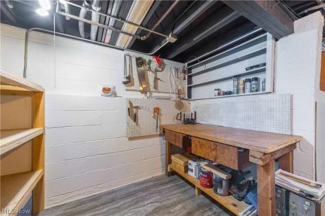 3122 Parklane Drive Parma OH 44134