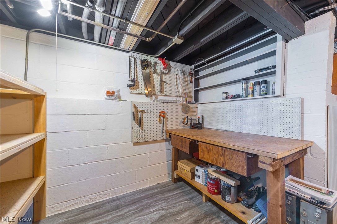 3122 Parklane Drive Parma OH 44134