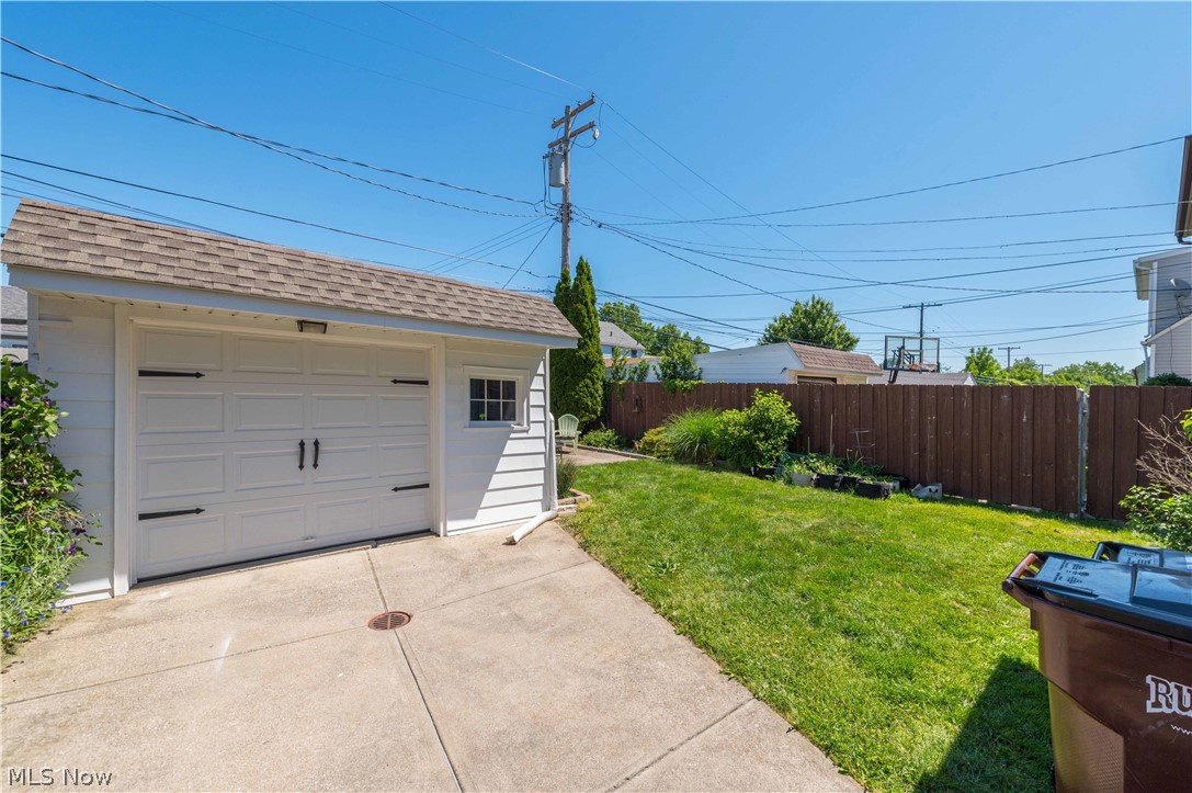3122 Parklane Drive Parma OH 44134