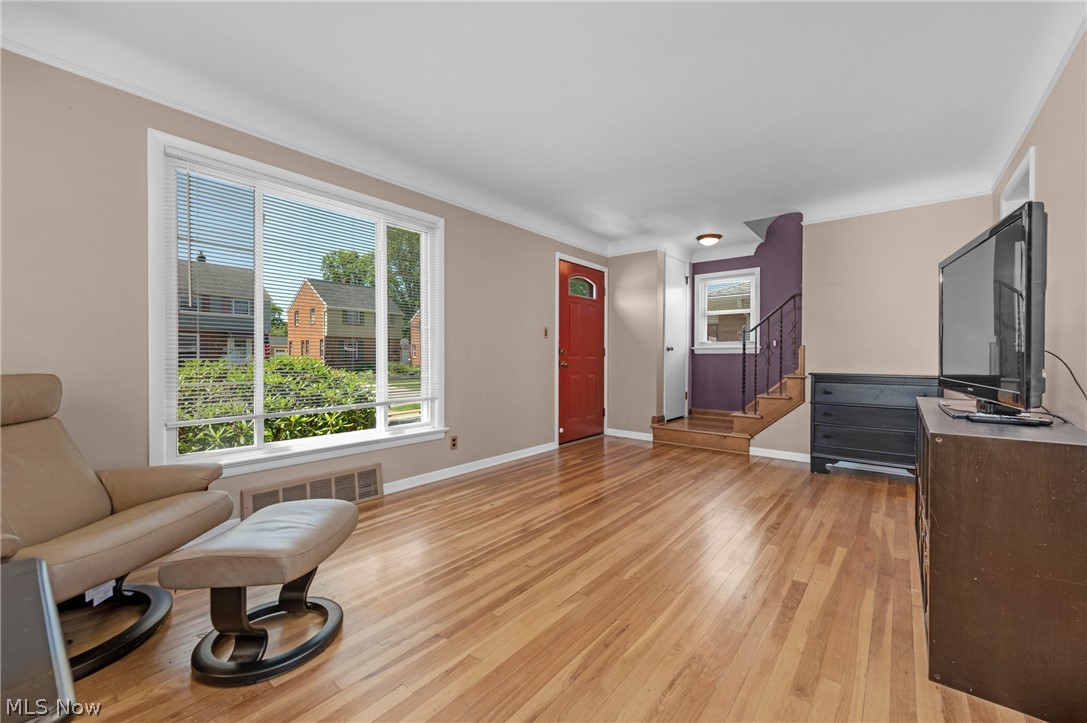 3122 Parklane Drive Parma OH 44134