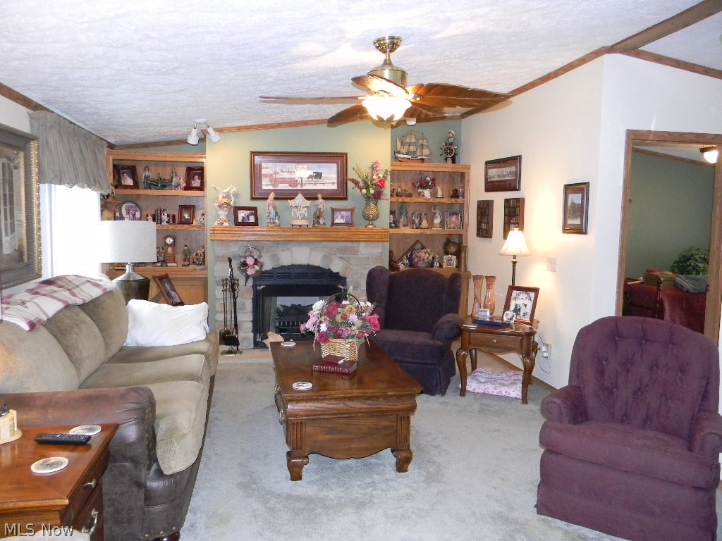 1274 N Park Drive Brookfield OH 44403