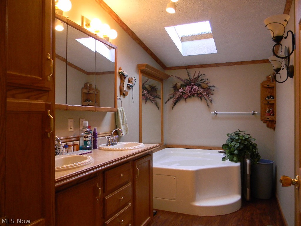 1274 N Park Drive Brookfield OH 44403