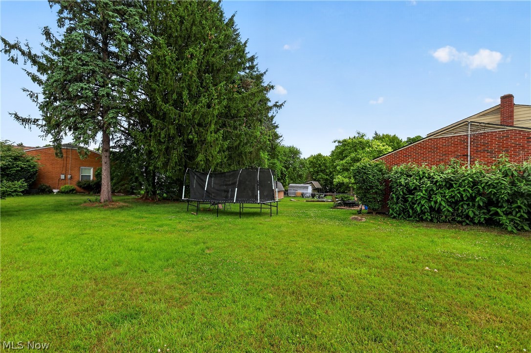 2801 Reeves Road NE Warren OH 44483
