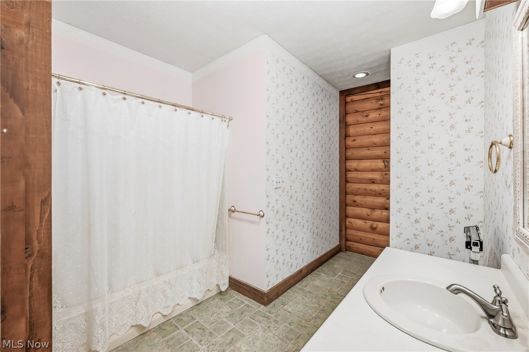 8451 W South Range Road Salem OH 44460