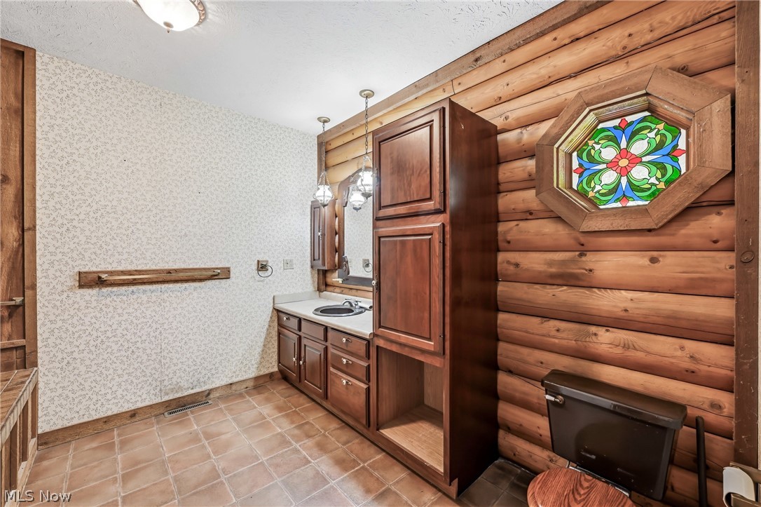 8451 W South Range Road Salem OH 44460