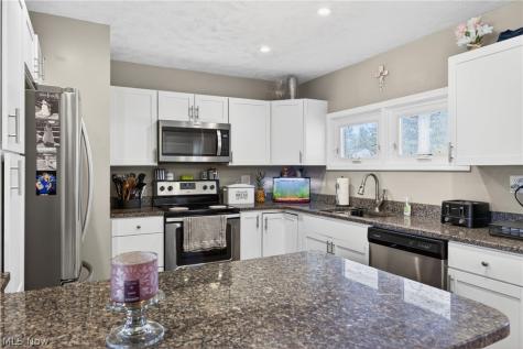 7439 Rockingham Road Mentor OH 44060