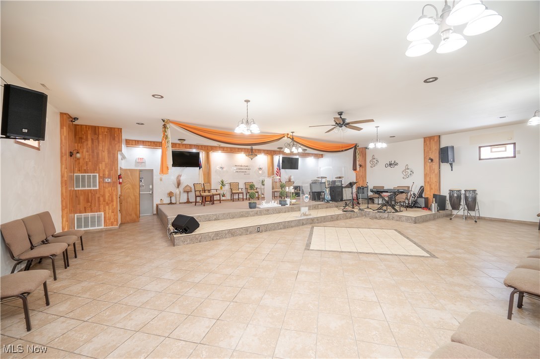 1585 Himrod Avenue Youngstown OH 44506