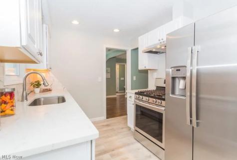 3528 Meadowbrook Boulevard Cleveland Heights OH 44118