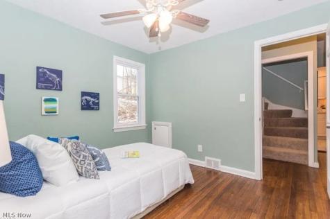 3528 Meadowbrook Boulevard Cleveland Heights OH 44118