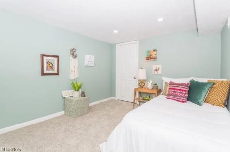 3528 Meadowbrook Boulevard Cleveland Heights OH 44118