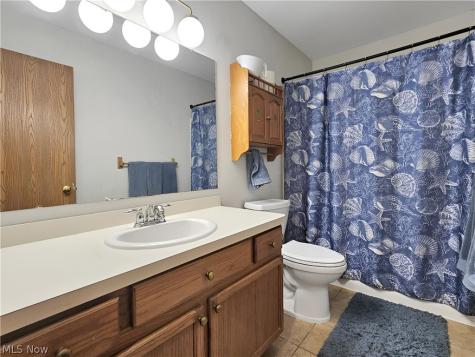 1184 Hayes Avenue Eastlake OH 44094