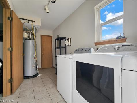 1184 Hayes Avenue Eastlake OH 44094