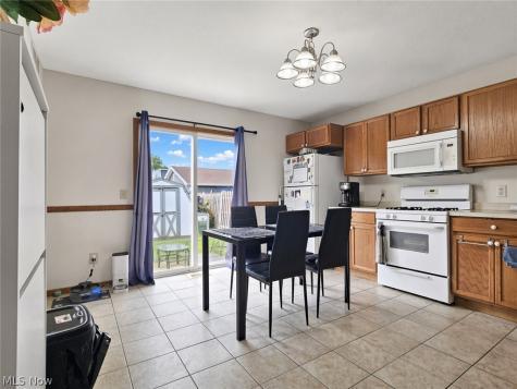 1184 Hayes Avenue Eastlake OH 44094