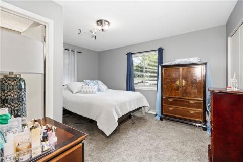 2664 Biscayne Drive Akron OH 44319