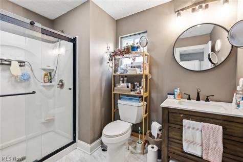 2664 Biscayne Drive Akron OH 44319