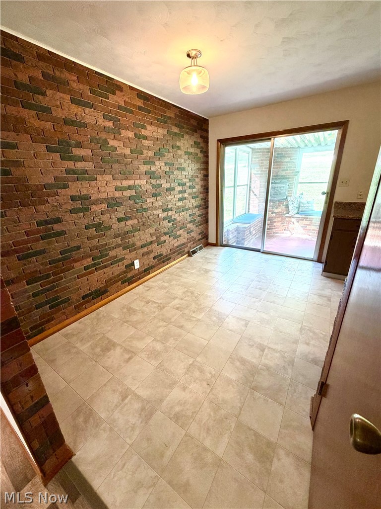 5711 Fairdale Drive Cambridge OH 43725