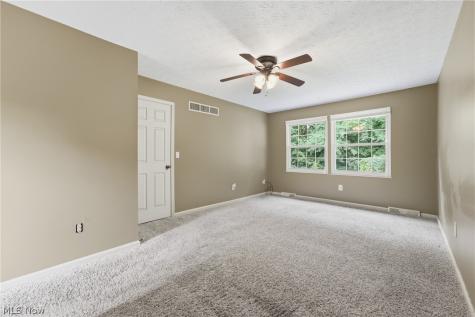 1717 Nutmeg Circle NE Massillon OH 44646