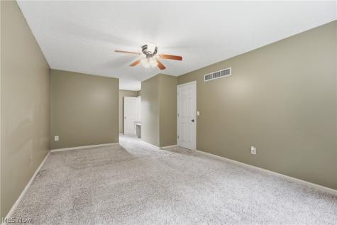 1717 Nutmeg Circle NE Massillon OH 44646