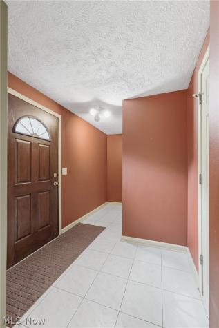 1717 Nutmeg Circle NE Massillon OH 44646