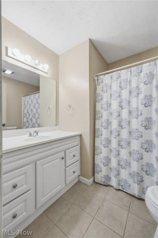 1717 Nutmeg Circle NE Massillon OH 44646