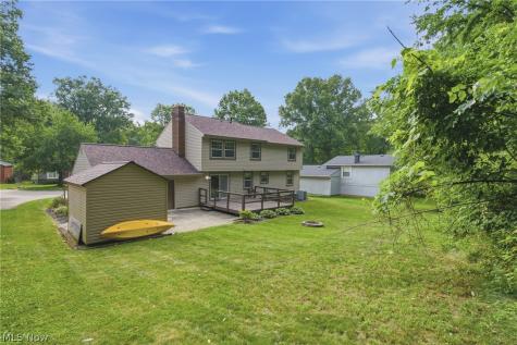 1717 Nutmeg Circle NE Massillon OH 44646