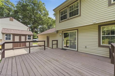1717 Nutmeg Circle NE Massillon OH 44646