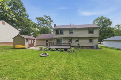 1717 Nutmeg Circle NE Massillon OH 44646
