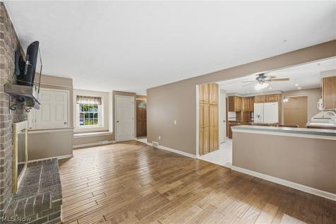1717 Nutmeg Circle NE Massillon OH 44646