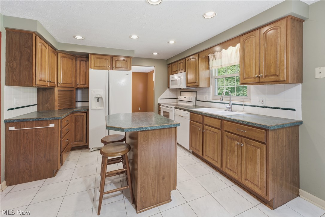 1717 Nutmeg Circle NE Massillon OH 44646