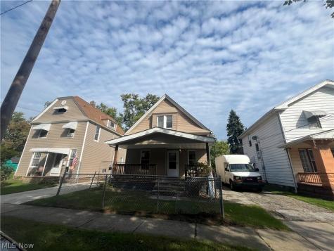 7704 Brinsmade Avenue Cleveland OH 44102