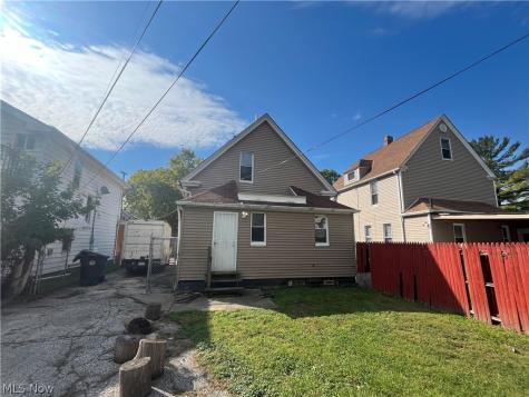 7704 Brinsmade Avenue Cleveland OH 44102