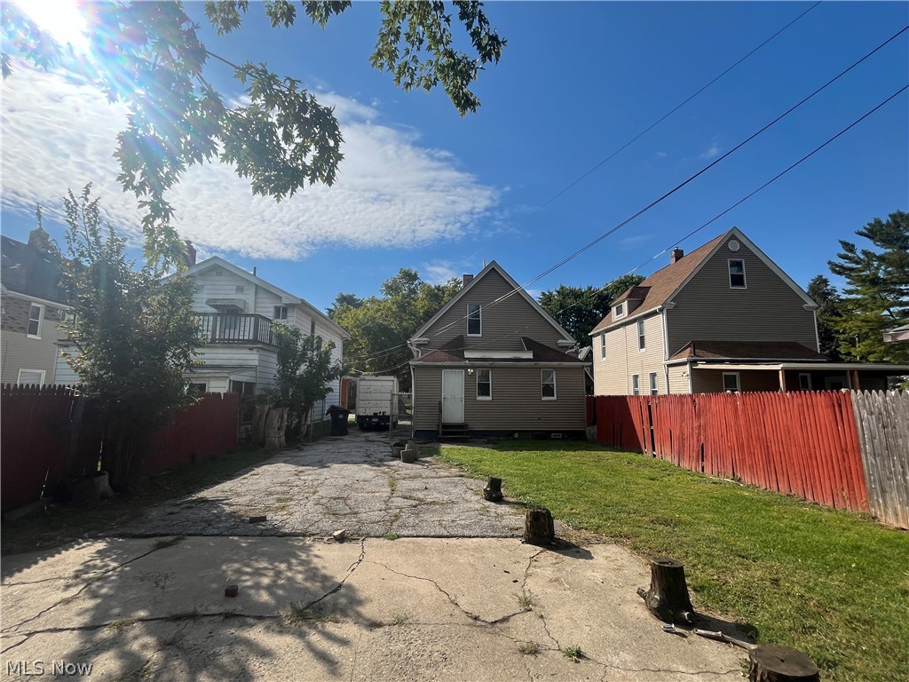 7704 Brinsmade Avenue Cleveland OH 44102