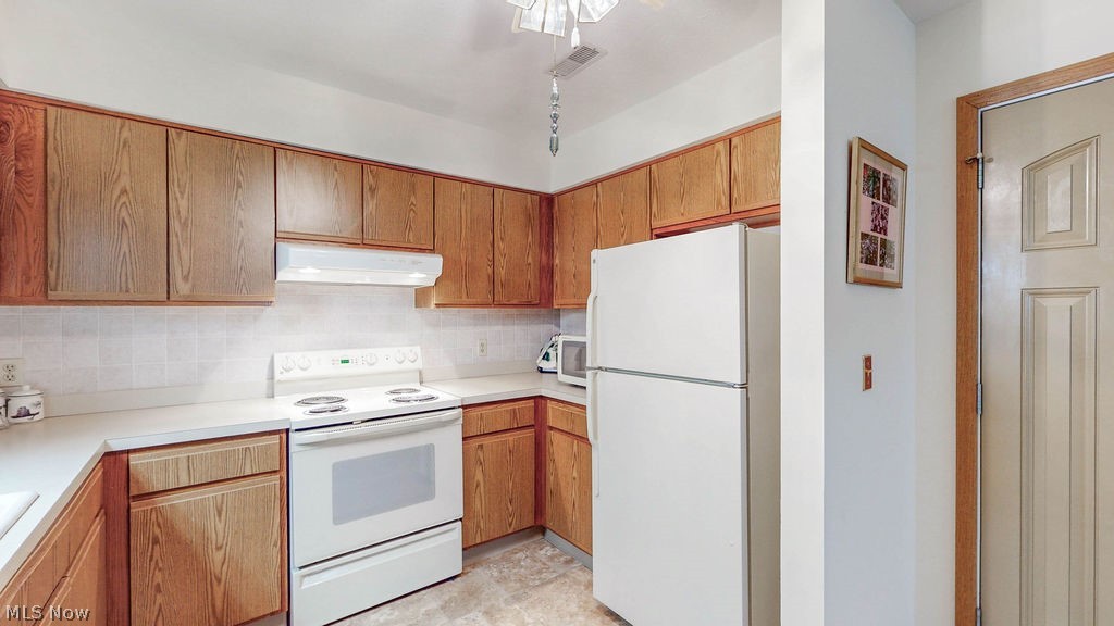 249 W Heatherwood Drive Barberton OH 44203