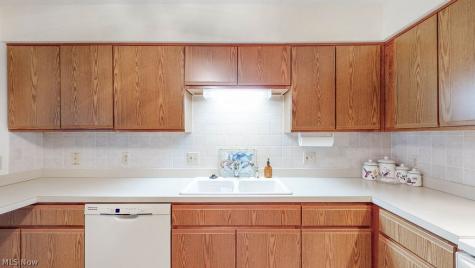 249 W Heatherwood Drive Barberton OH 44203