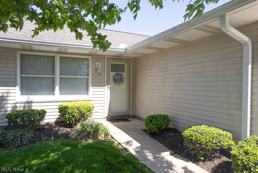 249 W Heatherwood Drive Barberton OH 44203