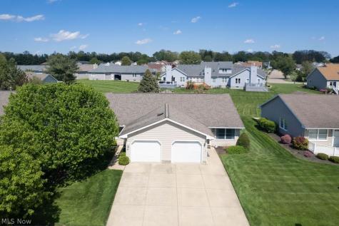 249 W Heatherwood Drive Barberton OH 44203