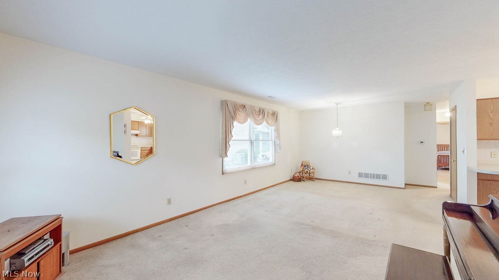 249 W Heatherwood Drive Barberton OH 44203