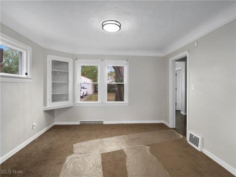 5231 Philip Avenue Maple Heights OH 44137